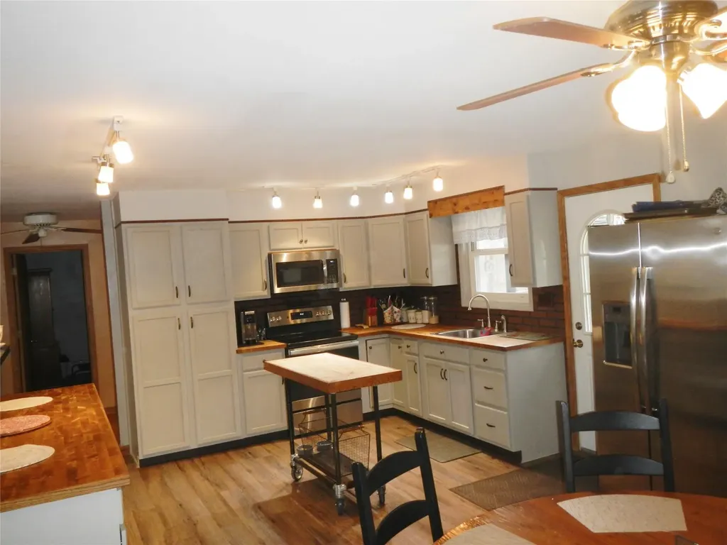 454 Coldenham Road Walden NY 12586