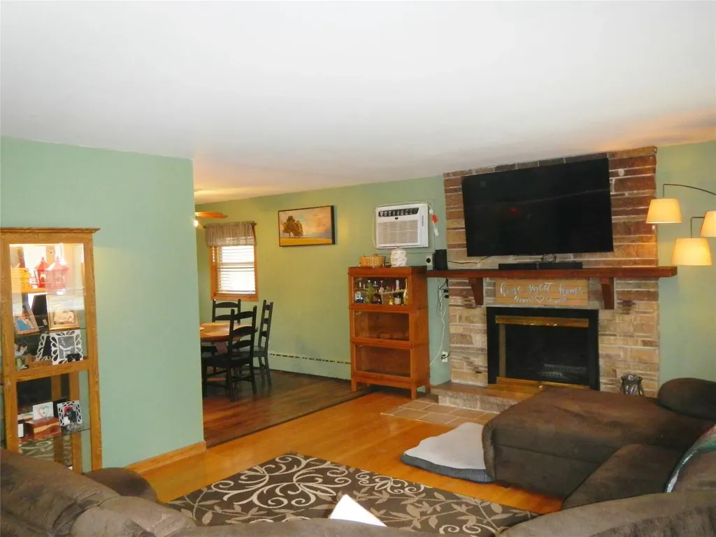 454 Coldenham Road Walden NY 12586