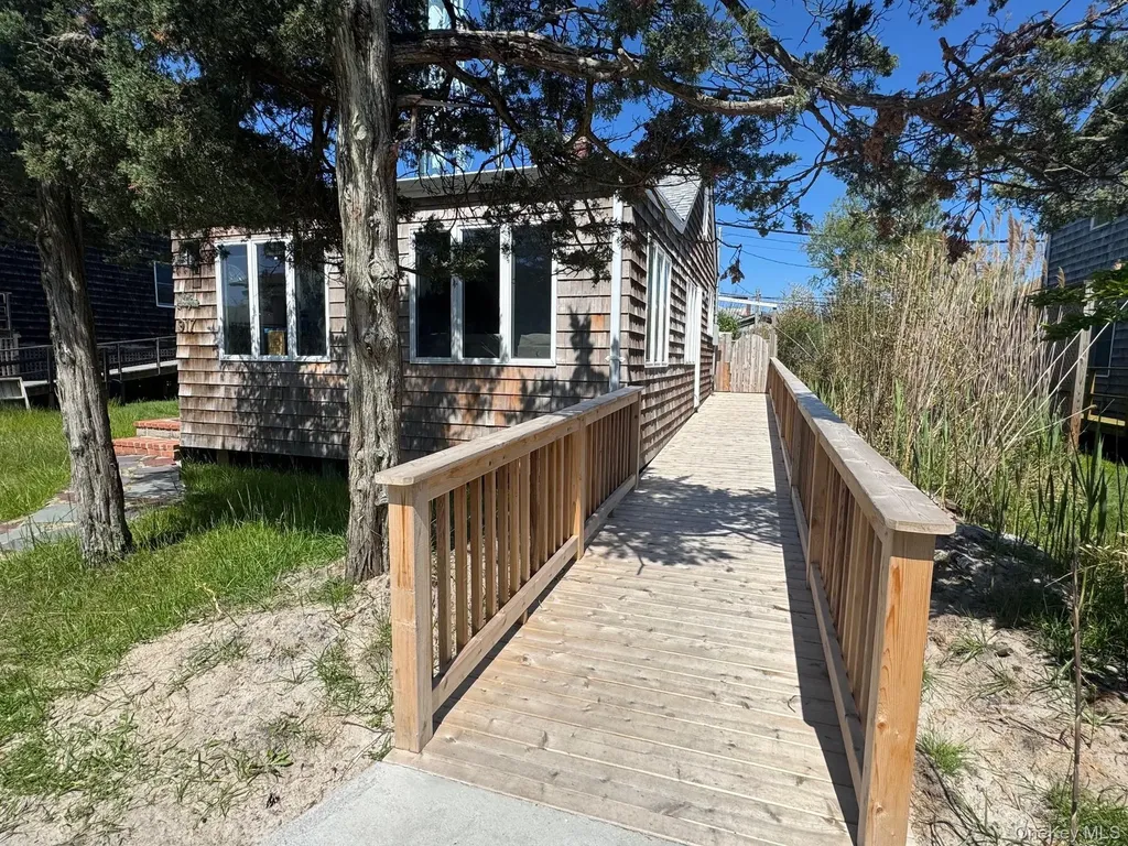 917 Evergreen Walk Ocean Beach NY 11770