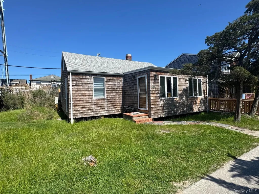 917 Evergreen Walk Ocean Beach NY 11770