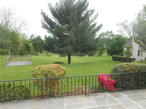 9 Mayfair Road Elmsford NY 10523