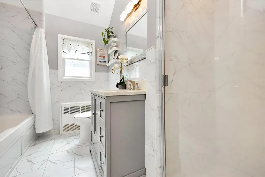15 W Forest Avenue Freeport NY 11520