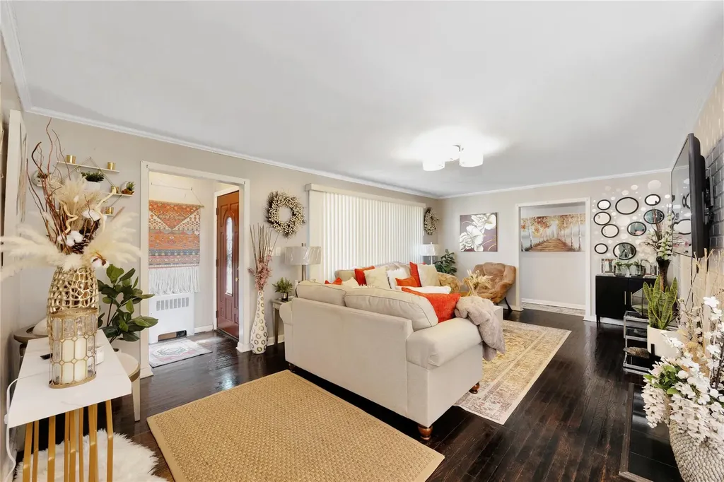 15 W Forest Avenue Freeport NY 11520