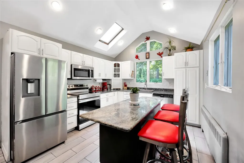 15 W Forest Avenue Freeport NY 11520