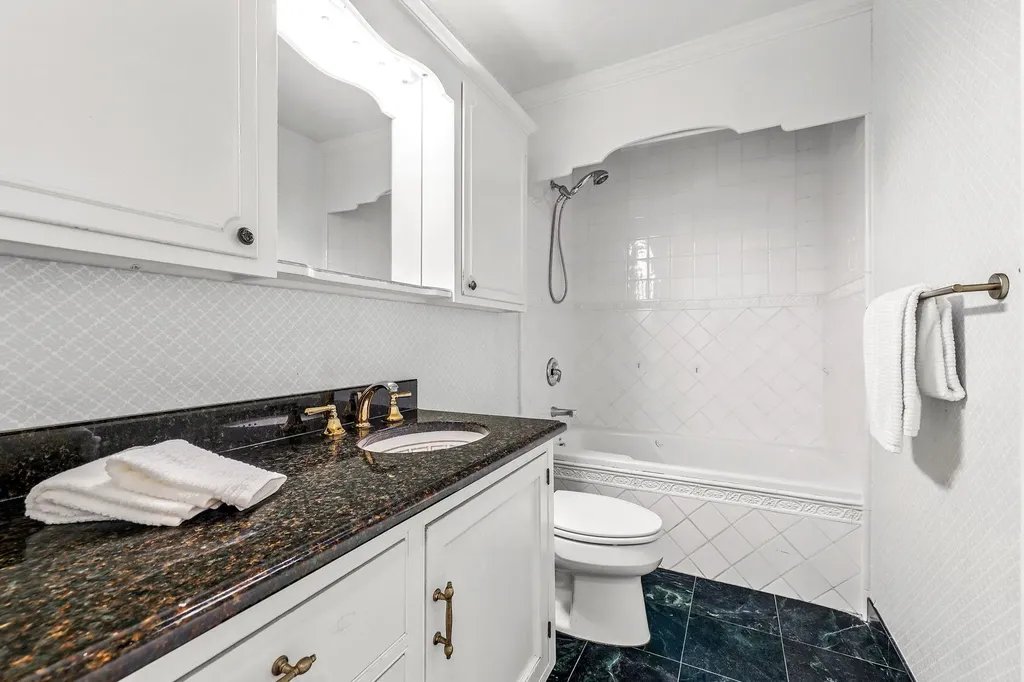 430 Crow Hill Road Mount Kisco NY 10549