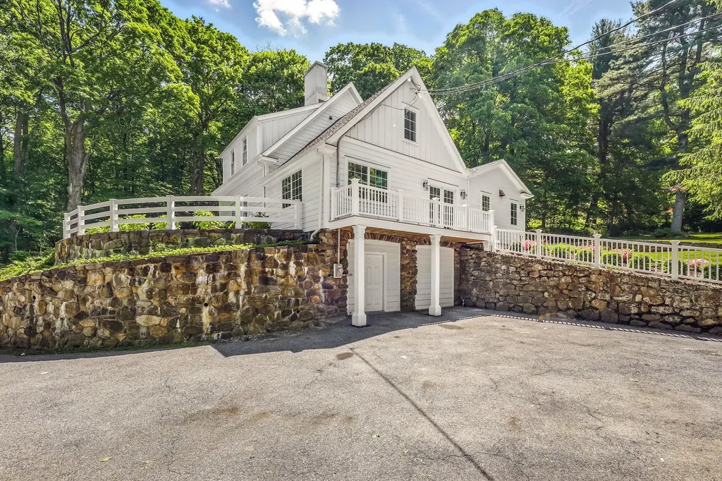 430 Crow Hill Road Mount Kisco NY 10549