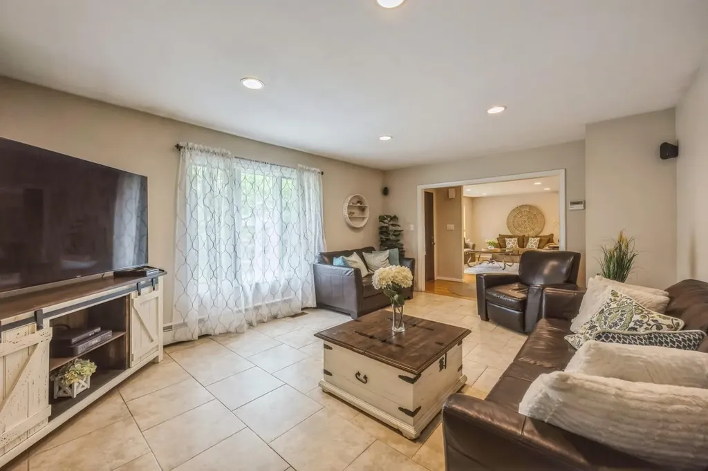 2 Caryl Place Kings Park NY 11754