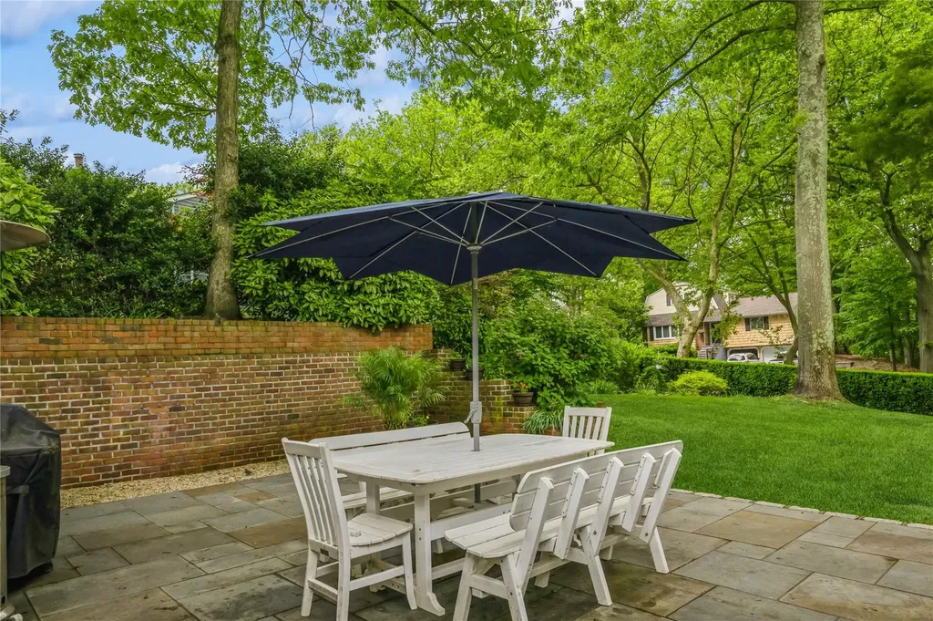 2 Caryl Place Kings Park NY 11754