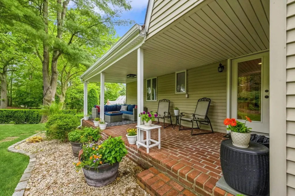 2 Caryl Place Kings Park NY 11754