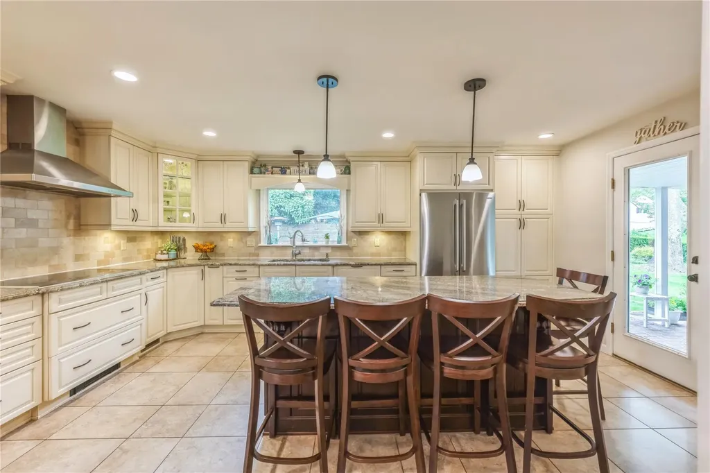 2 Caryl Place Kings Park NY 11754