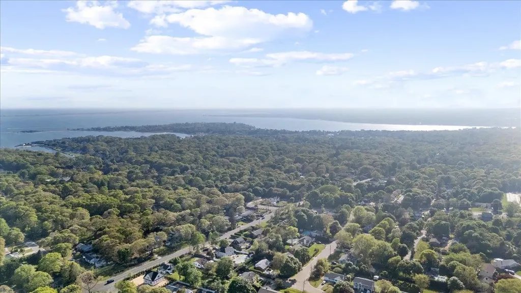 115 Bay Avenue E Hampton Bays NY 11946