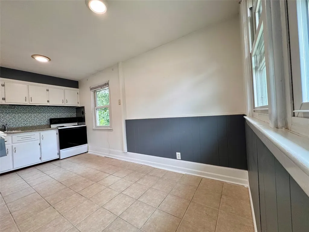 22 Warner Lane Ronkonkoma NY 11779