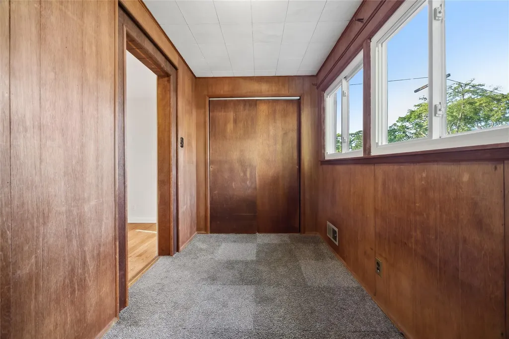 119 Knickerbocker Road Manhasset NY 11030
