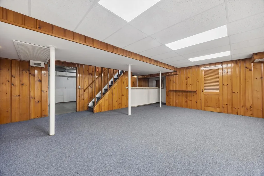 119 Knickerbocker Road Manhasset NY 11030