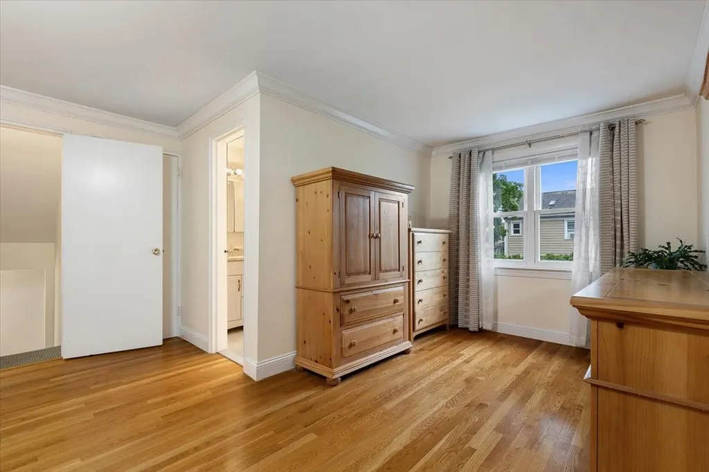66 Lyons Road Scarsdale NY 10583