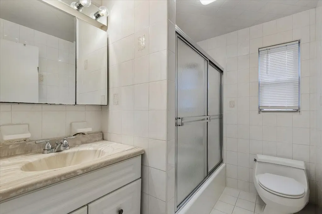 66 Lyons Road Scarsdale NY 10583