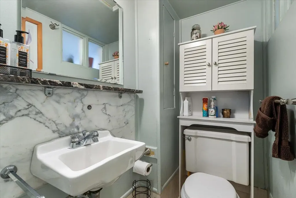 66 Lyons Road Scarsdale NY 10583