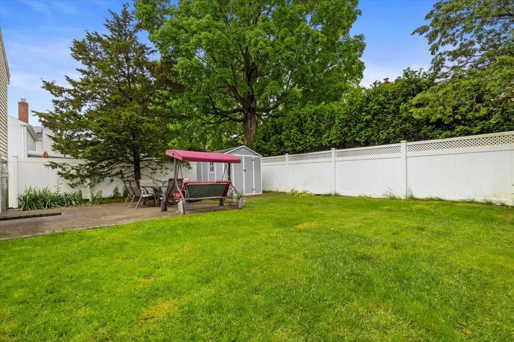 66 Lyons Road Scarsdale NY 10583