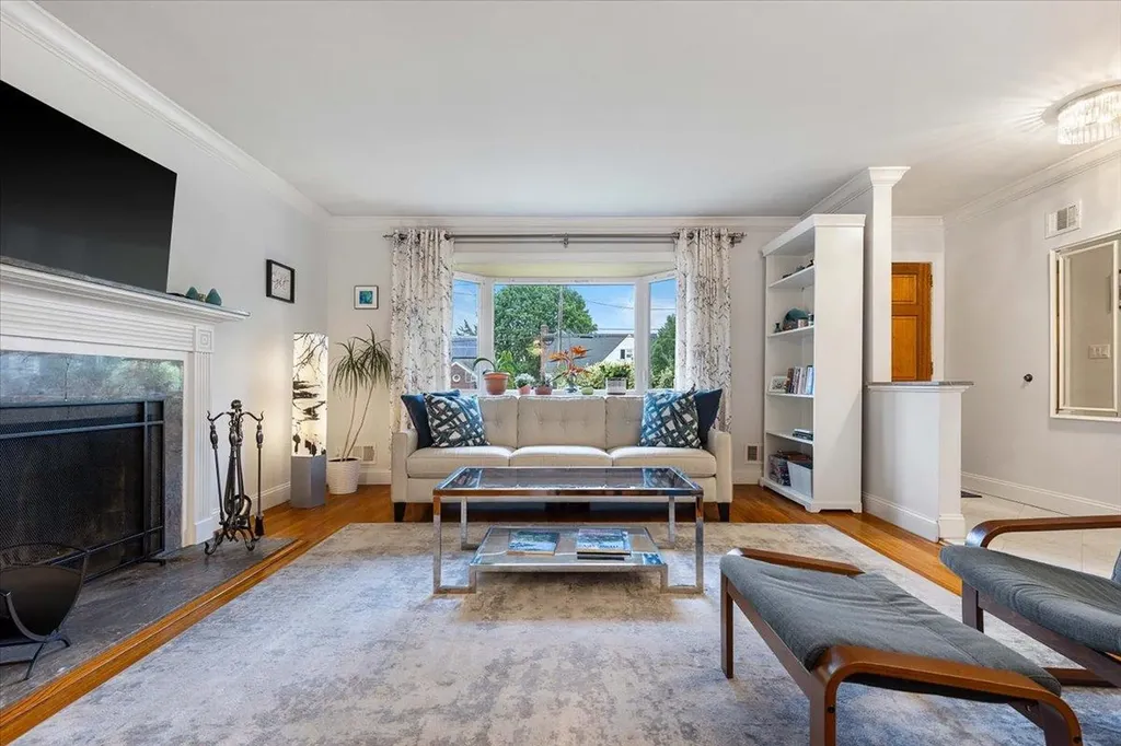66 Lyons Road Scarsdale NY 10583