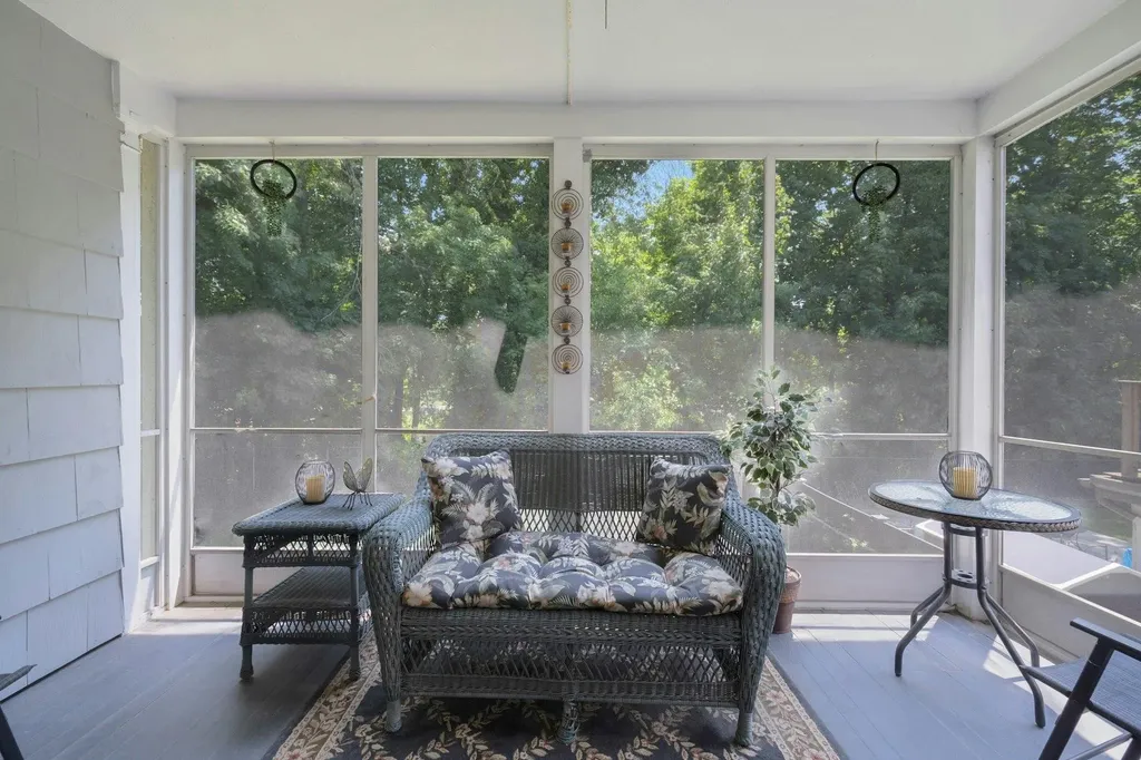 76 Parkview Drive Bronxville NY 10708