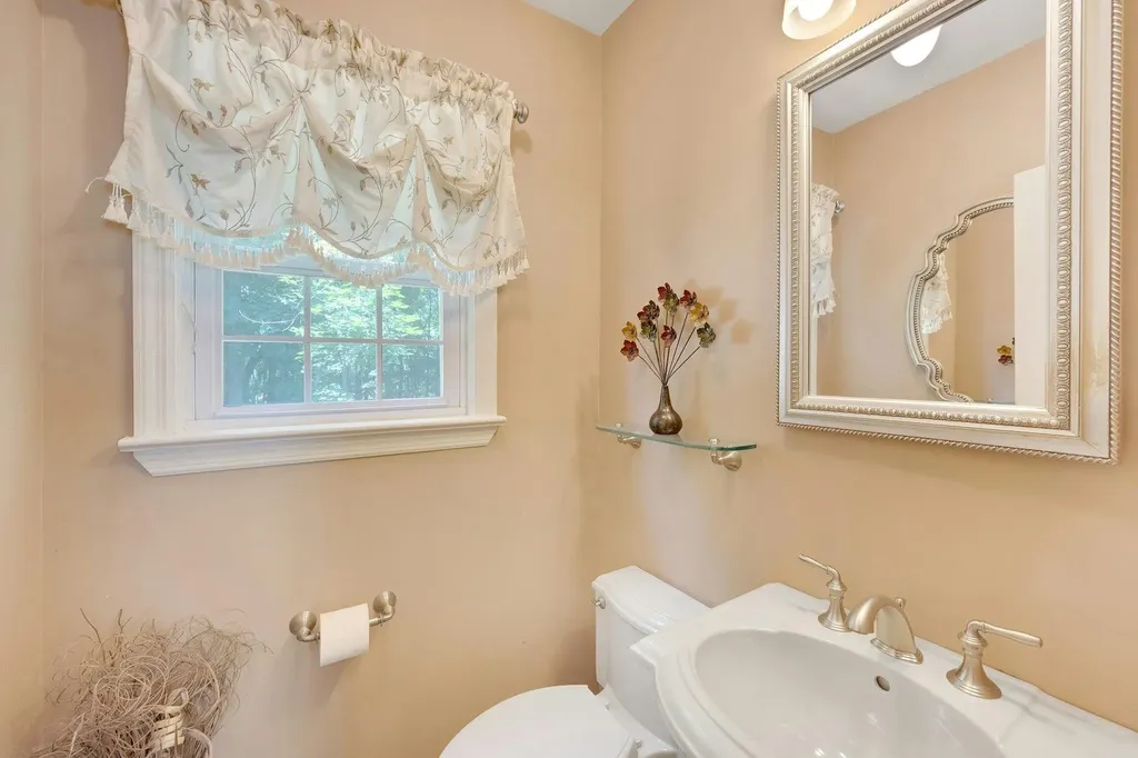 76 Parkview Drive Bronxville NY 10708