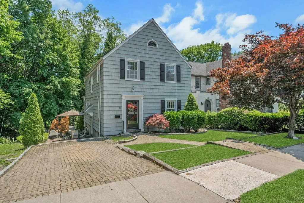 76 Parkview Drive Bronxville NY 10708
