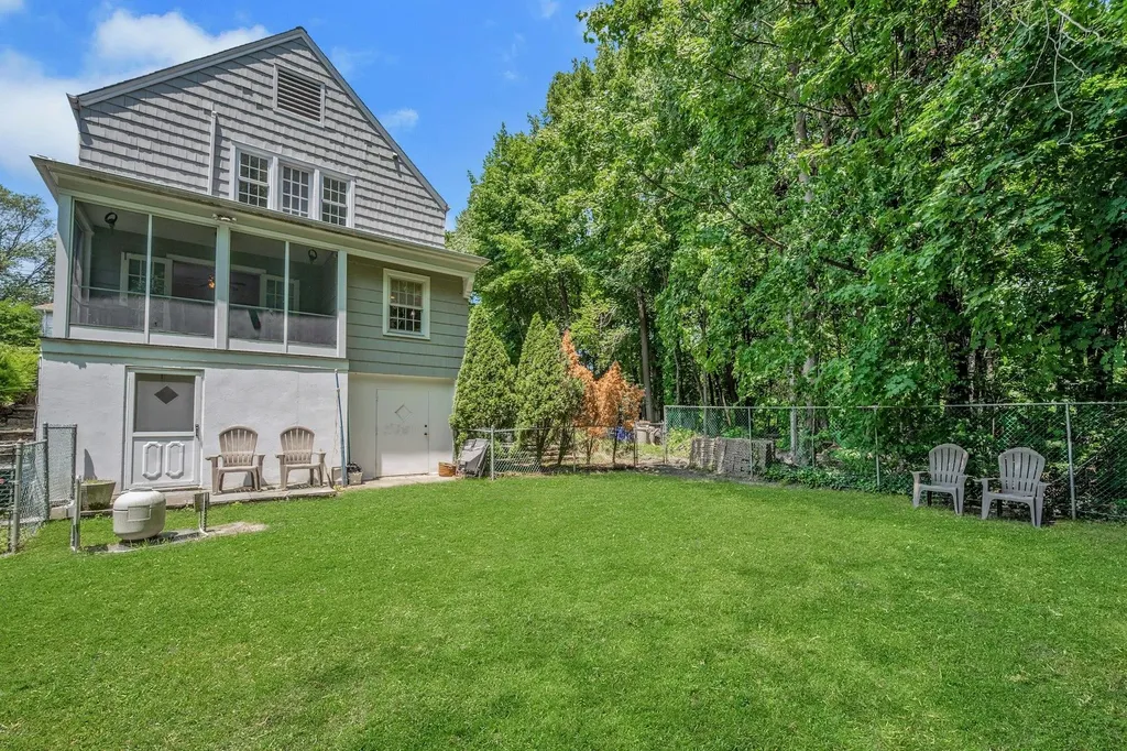 76 Parkview Drive Bronxville NY 10708
