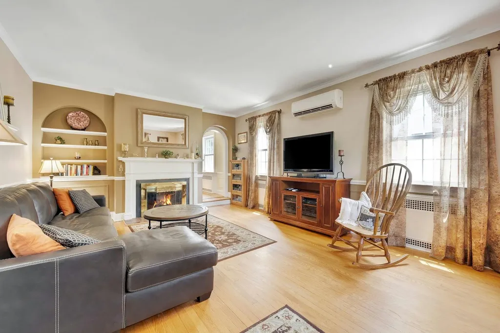 76 Parkview Drive Bronxville NY 10708
