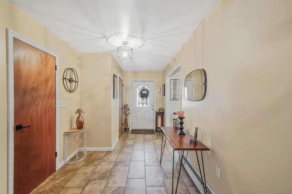 40 Monroe Avenue Brentwood NY 11717