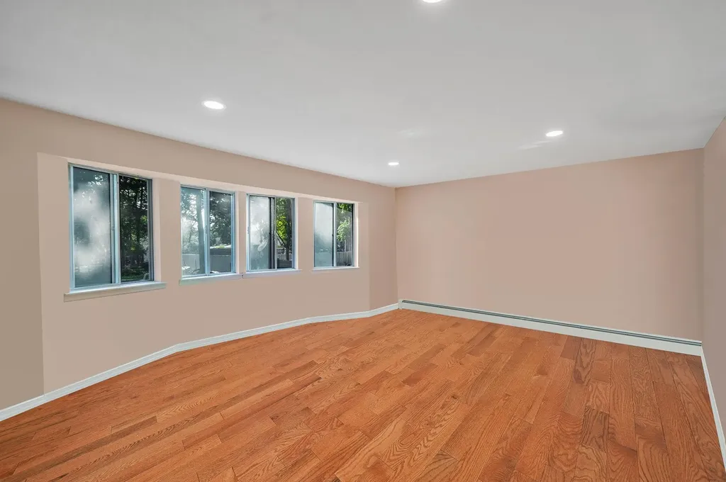 40 Monroe Avenue Brentwood NY 11717