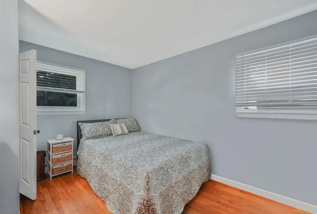 40 Monroe Avenue Brentwood NY 11717