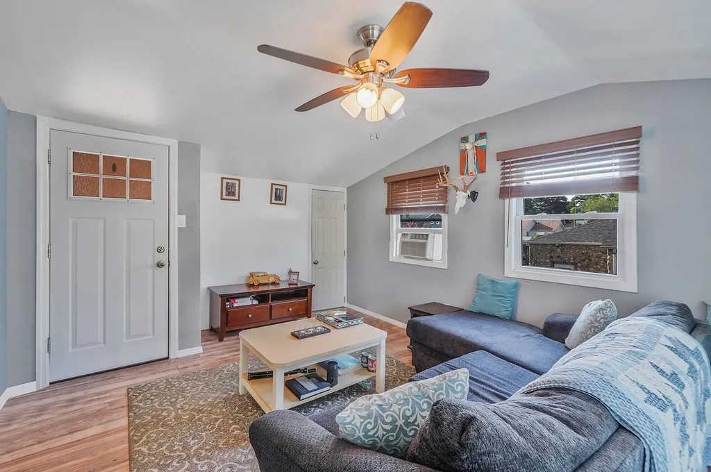 40 Monroe Avenue Brentwood NY 11717