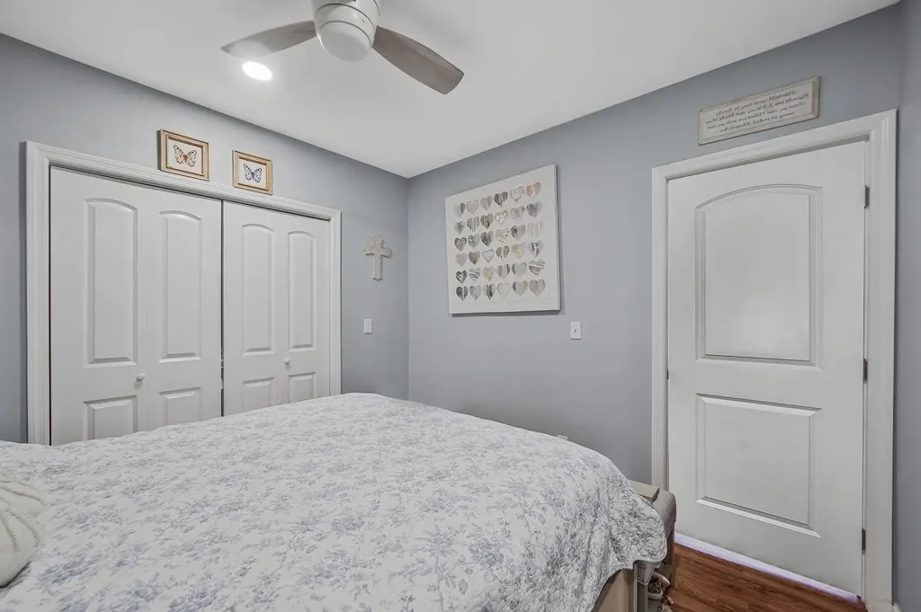 40 Monroe Avenue Brentwood NY 11717
