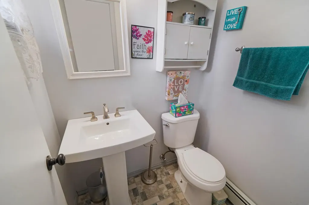 40 Monroe Avenue Brentwood NY 11717