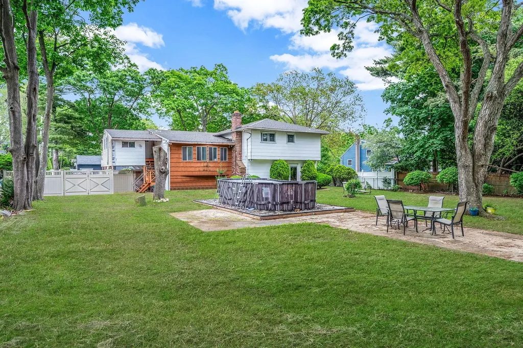 40 Monroe Avenue Brentwood NY 11717
