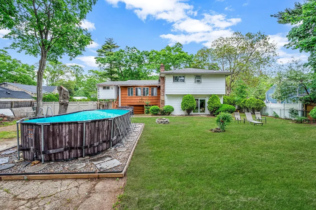 40 Monroe Avenue Brentwood NY 11717