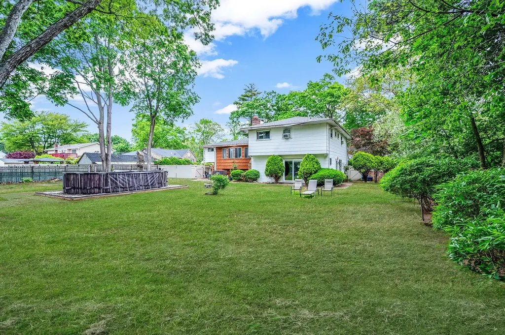 40 Monroe Avenue Brentwood NY 11717