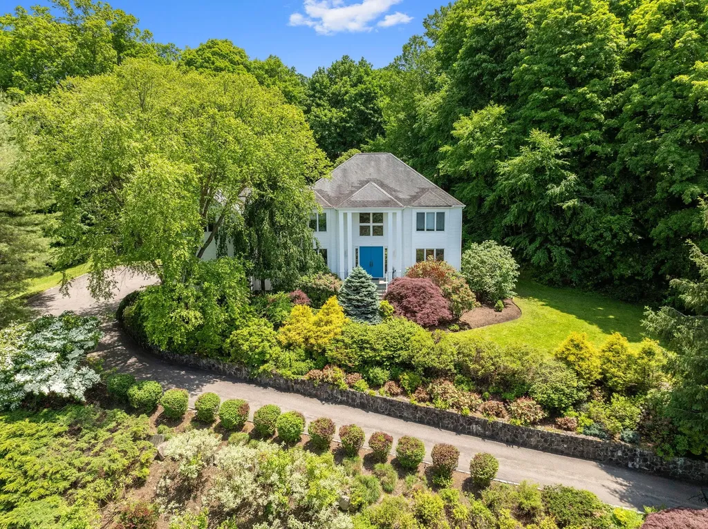 43 Random Farms Circle Chappaqua NY 10514