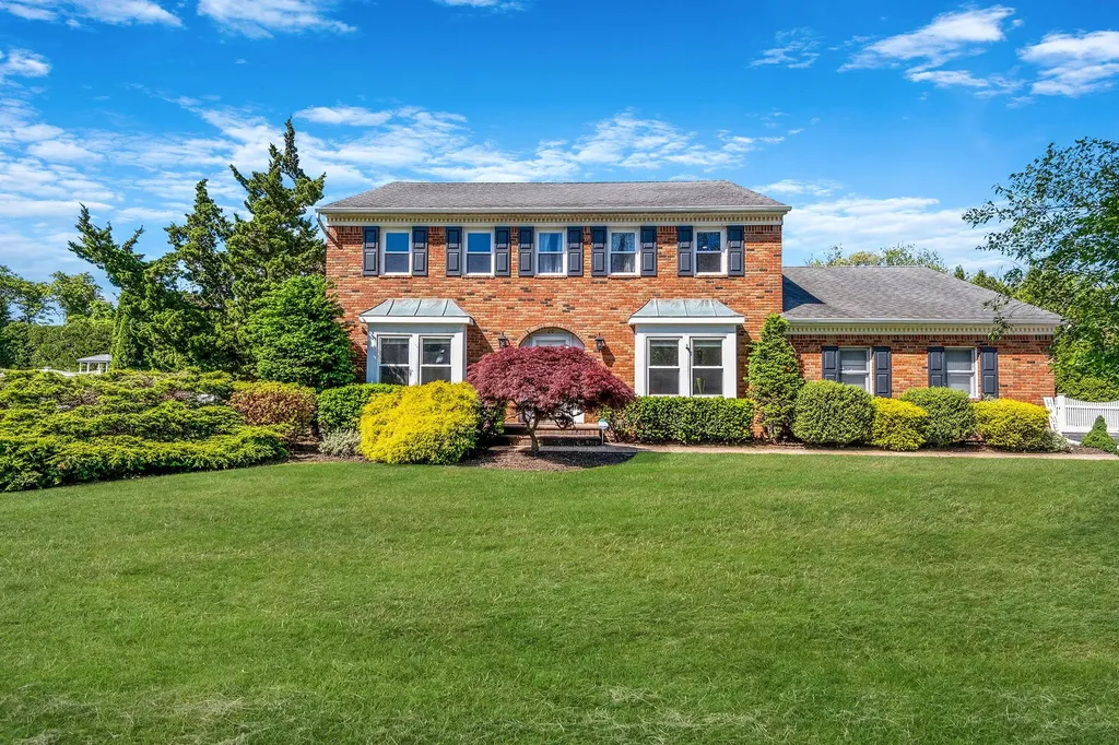 20 Vineyard Way Mount Sinai NY 11766
