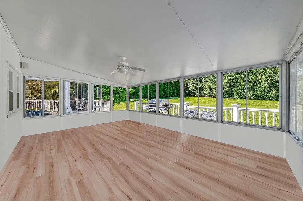 20 Vineyard Way Mount Sinai NY 11766