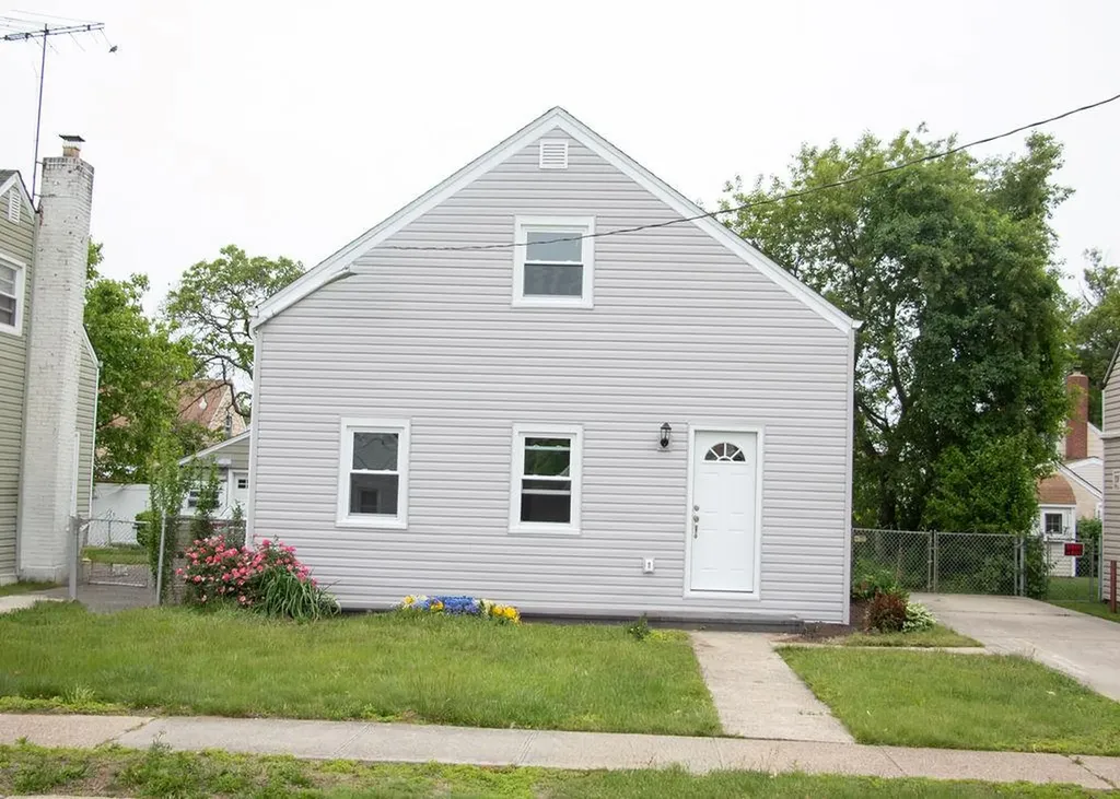11 Shine Place Valley Stream NY 11581