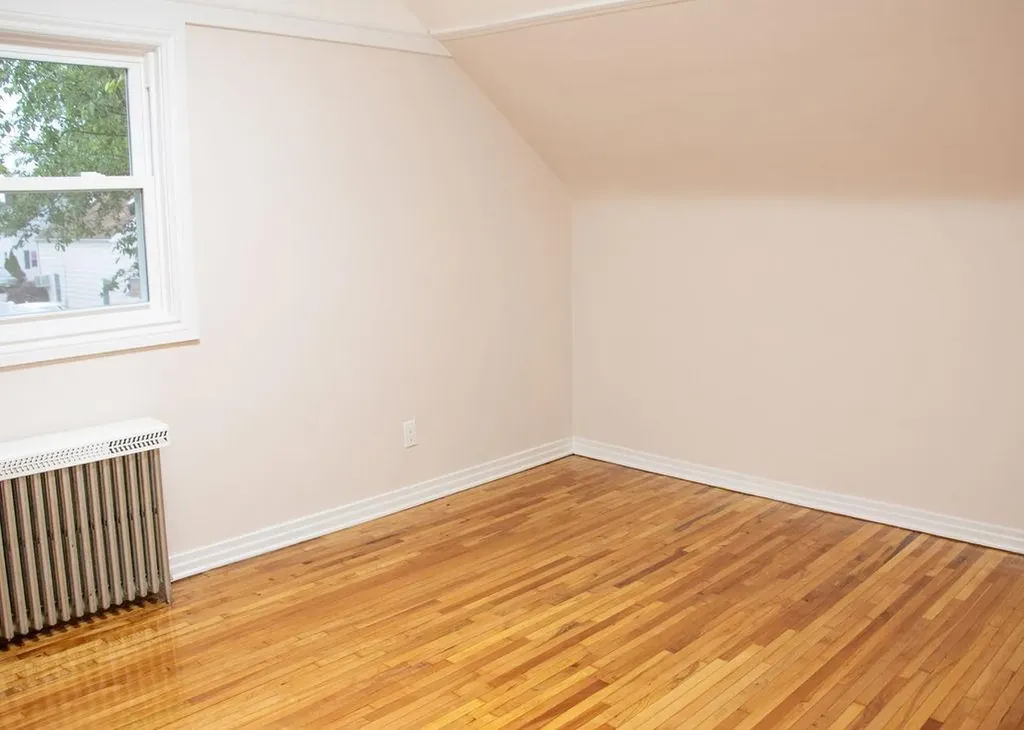 11 Shine Place Valley Stream NY 11581
