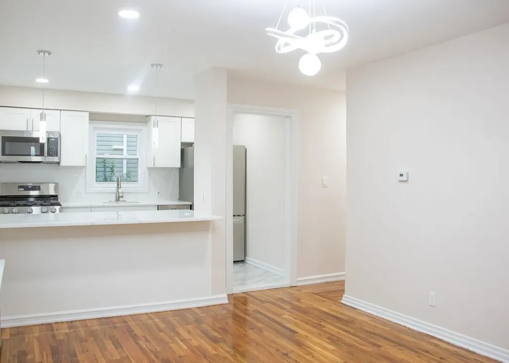 11 Shine Place Valley Stream NY 11581