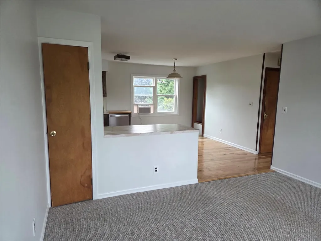 332 51st Street Lindenhurst NY 11757