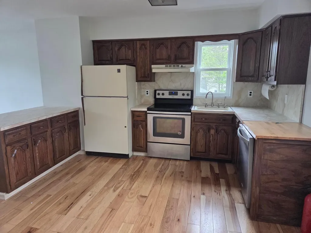 332 51st Street Lindenhurst NY 11757