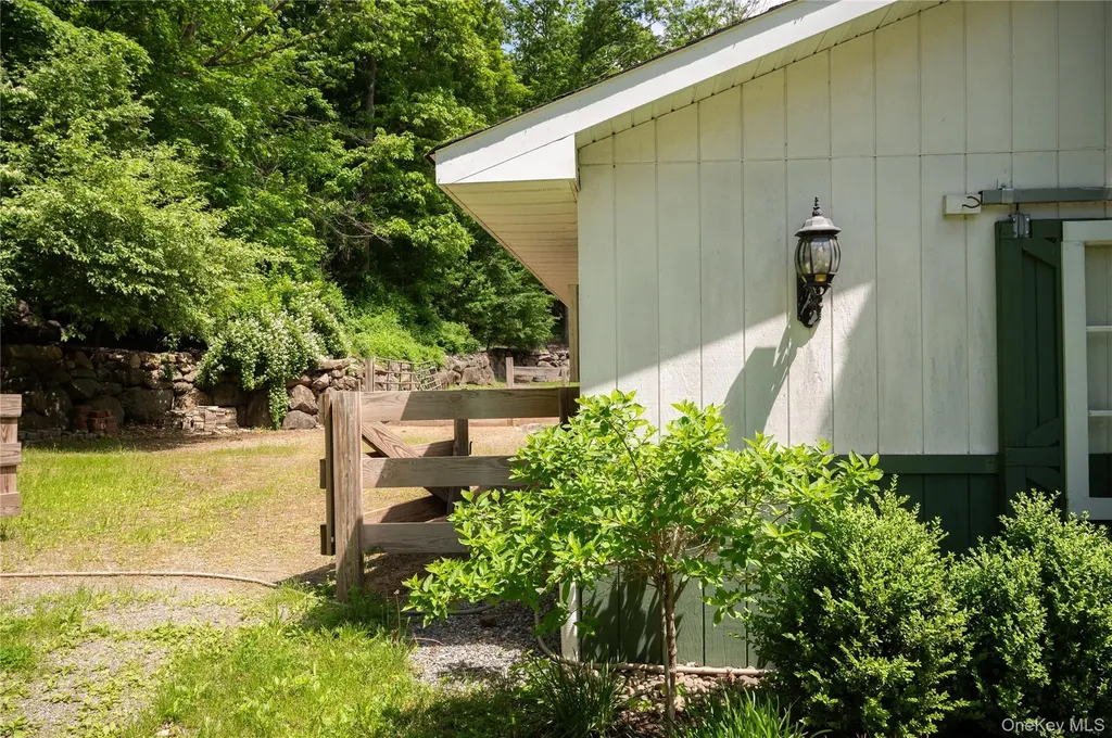52 Eagle Valley Road Sloatsburg NY 10974
