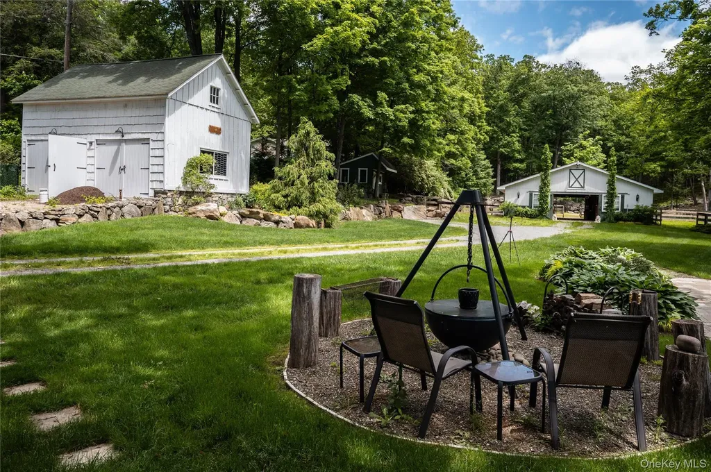 52 Eagle Valley Road Sloatsburg NY 10974