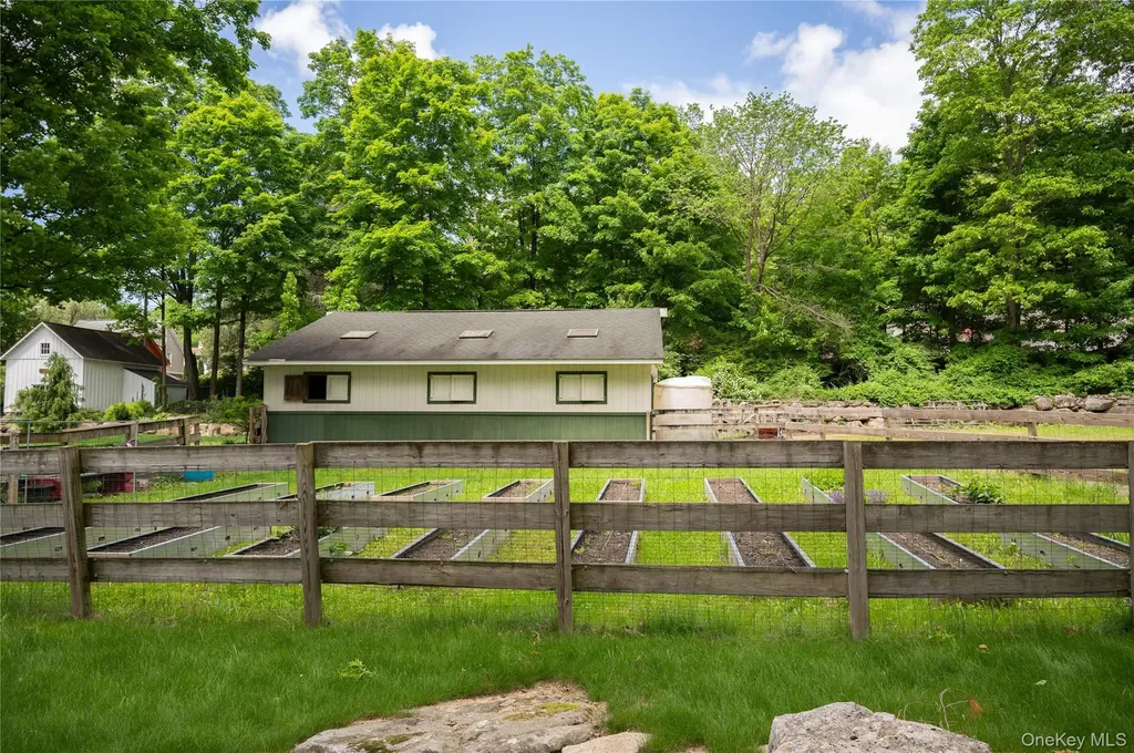 52 Eagle Valley Road Sloatsburg NY 10974