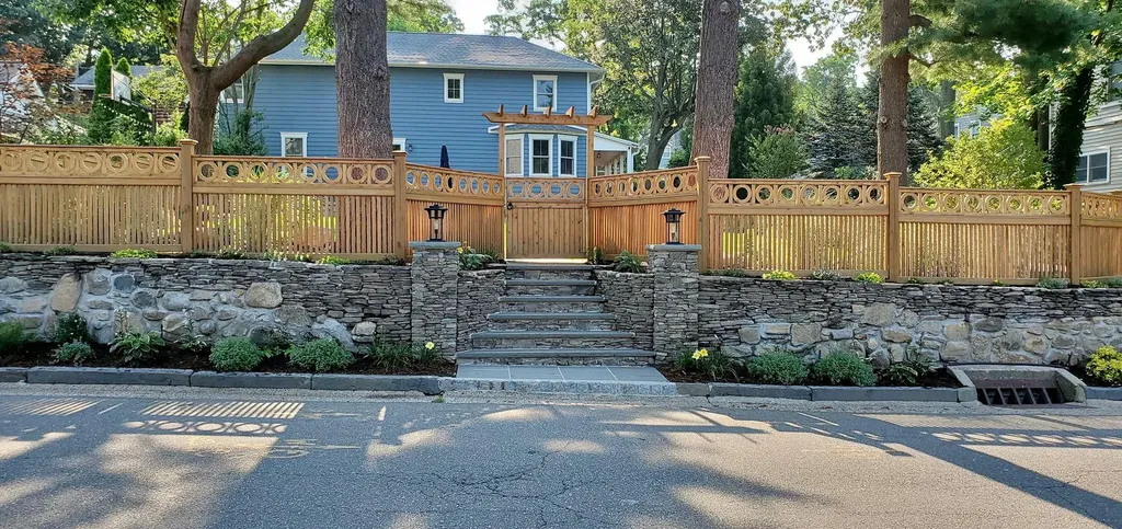18 20th Avenue Sea Cliff NY 11579
