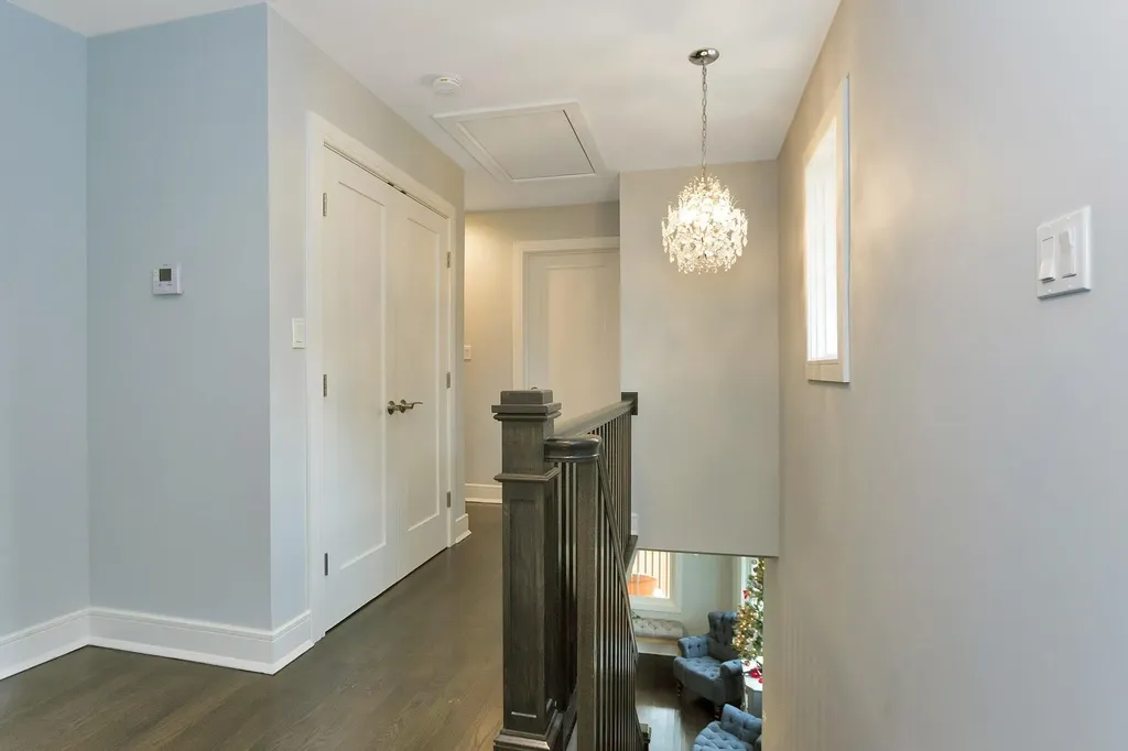 18 20th Avenue Sea Cliff NY 11579
